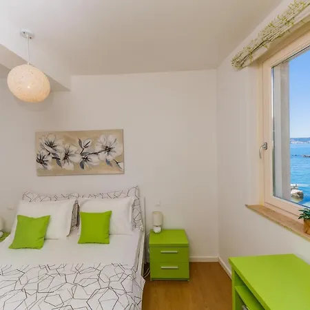 Beachfront Nehaj Kastel * Kastela